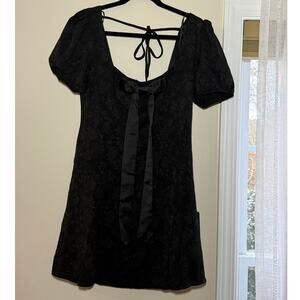Lulus Brand New Black Jacquard Dress Bow Front Tie Across the Back Size Large